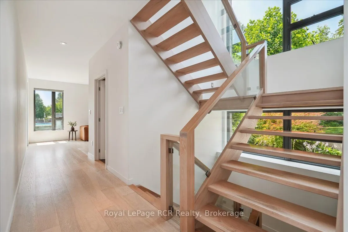 20 Everett Road