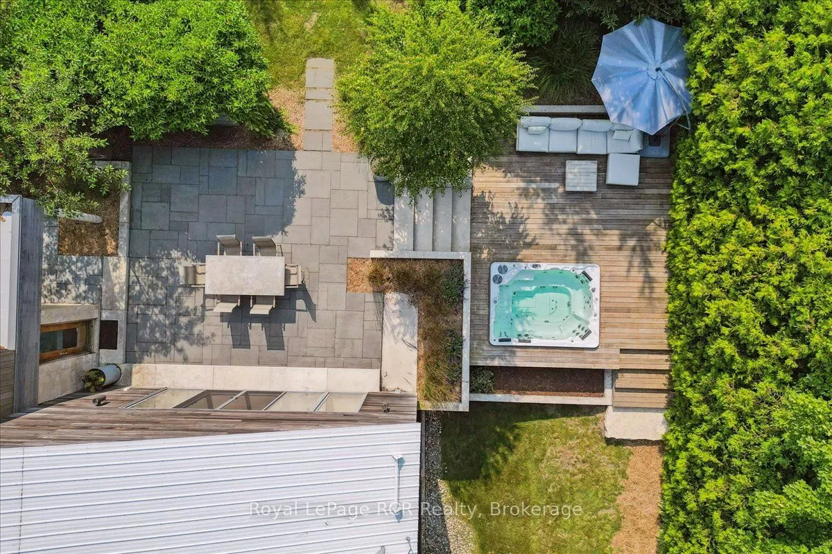 20 Everett Road