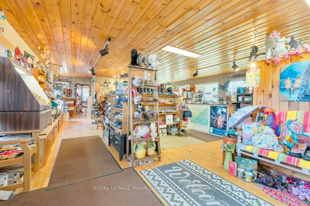 108575 Highway 7 Highway
