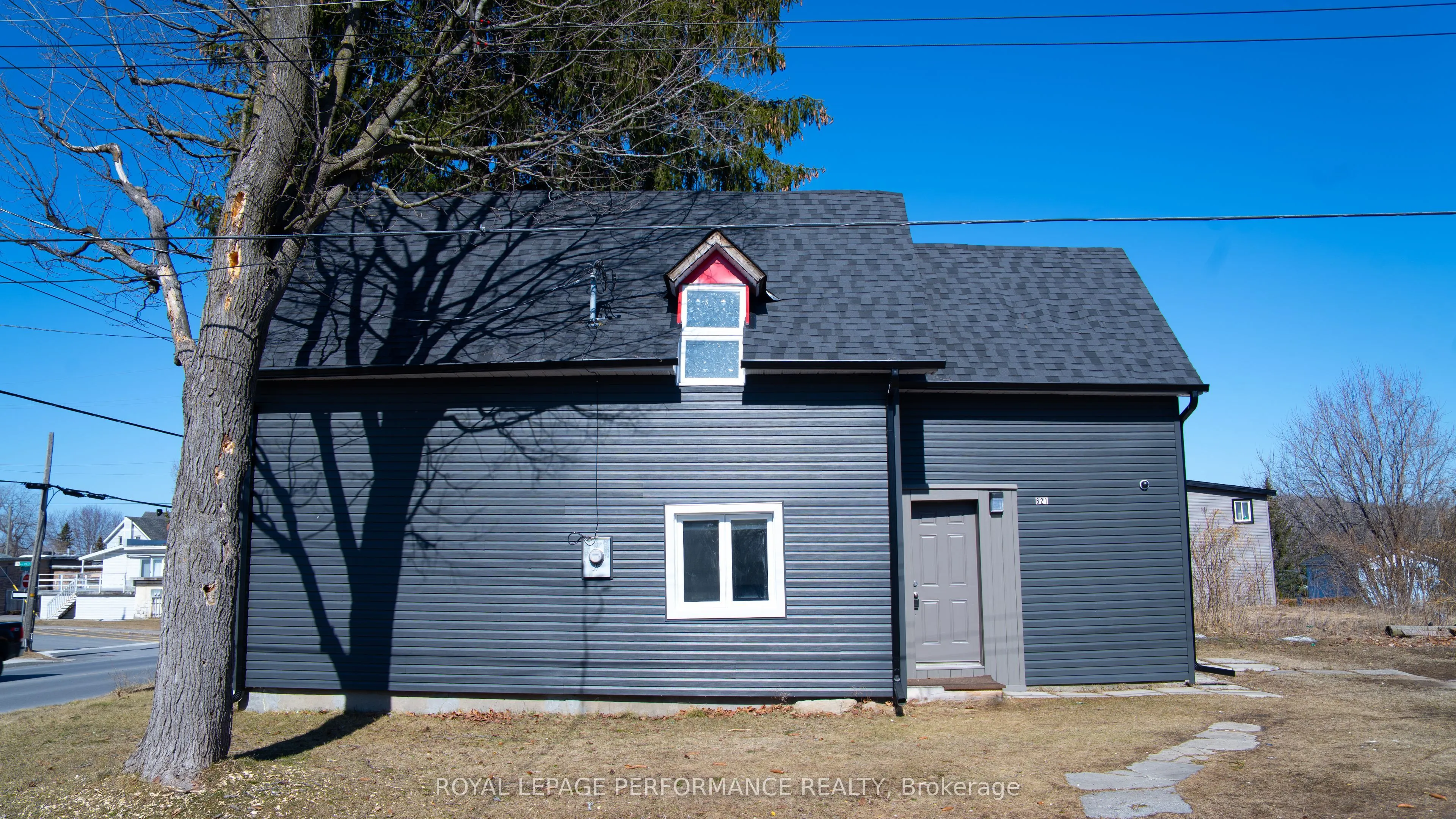 621 Edwards Street