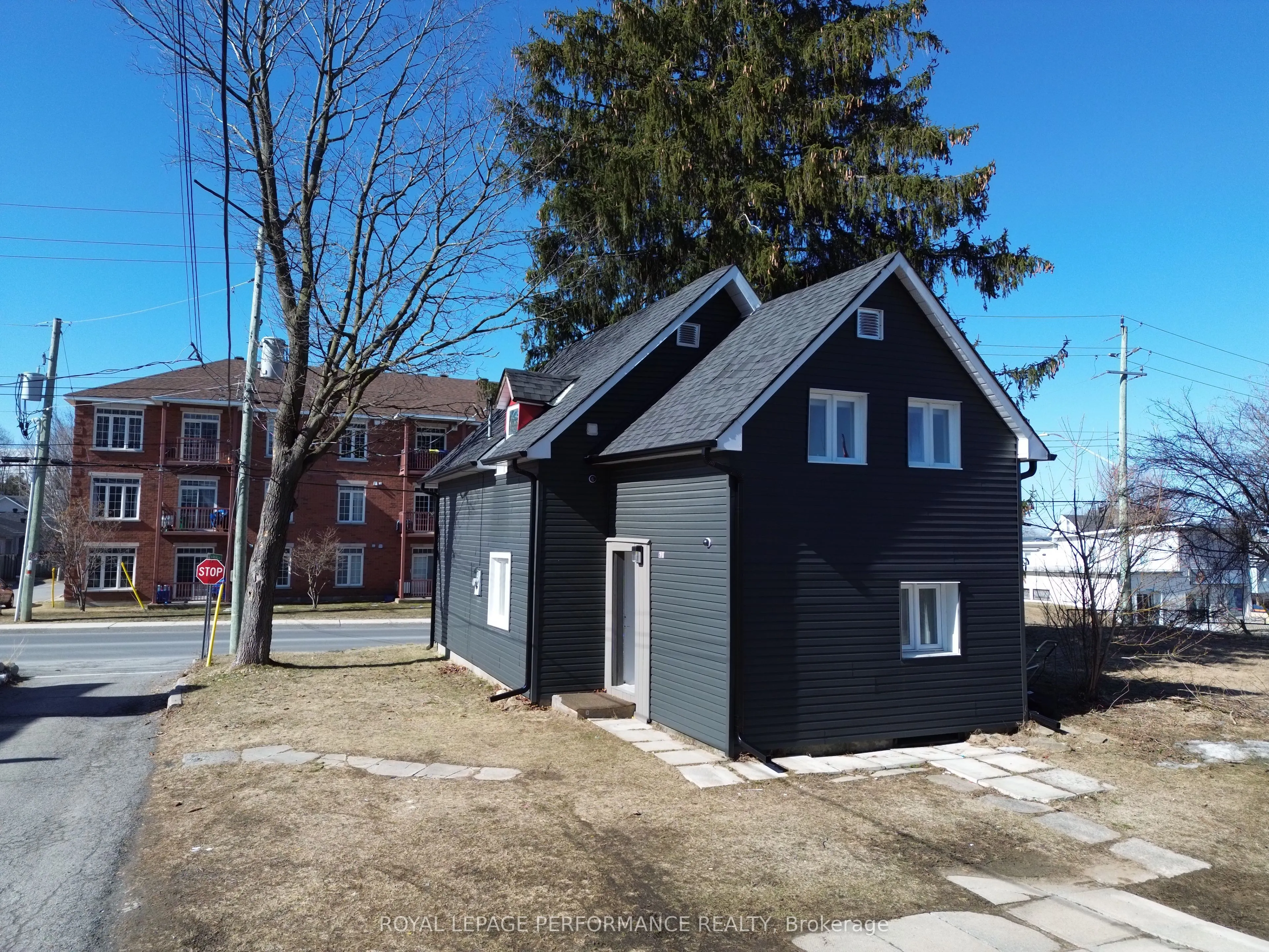 621 Edwards Street