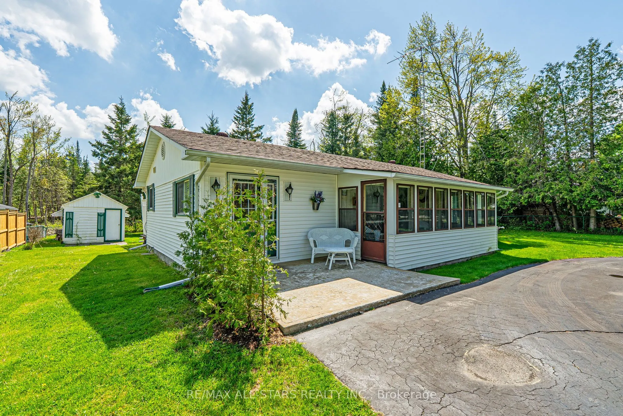 104 Trent Canal Road