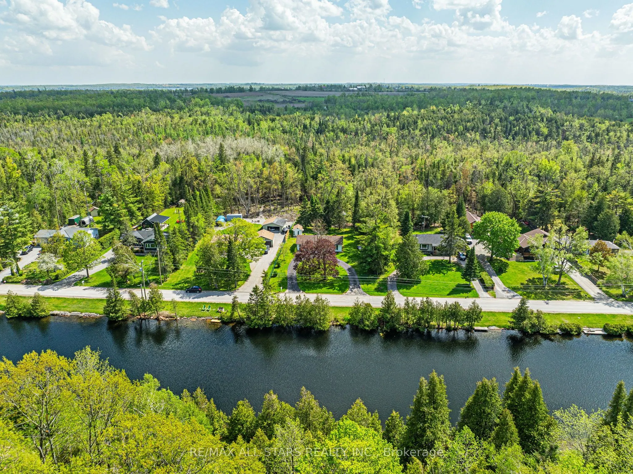 104 Trent Canal Road