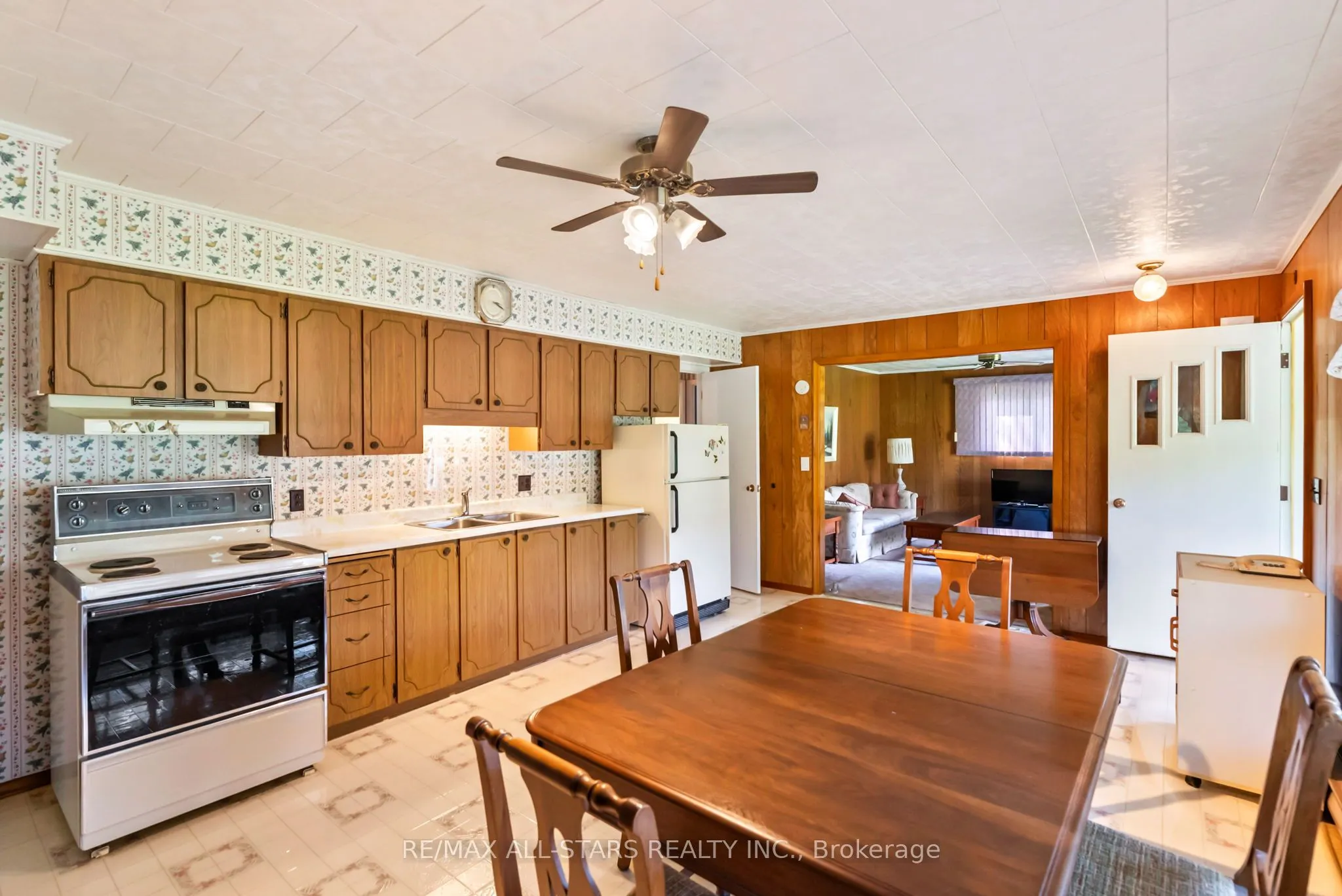104 Trent Canal Road