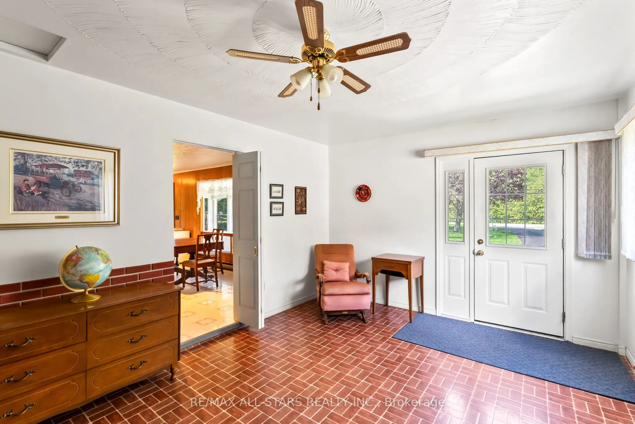 104 Trent Canal Road