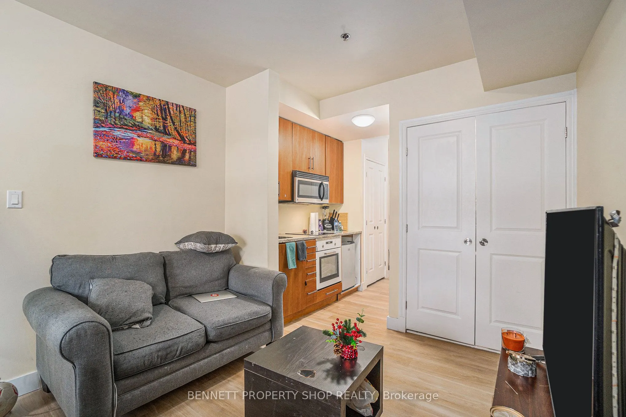 429 Kent Street, #313