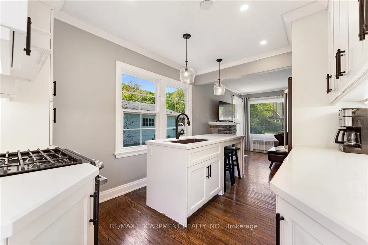 23 NELLES Boulevard