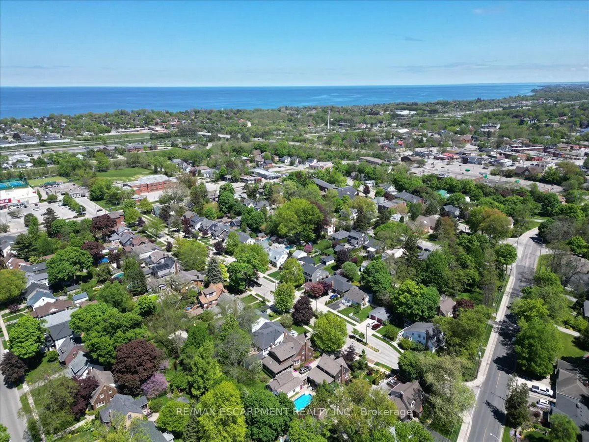 23 NELLES Boulevard