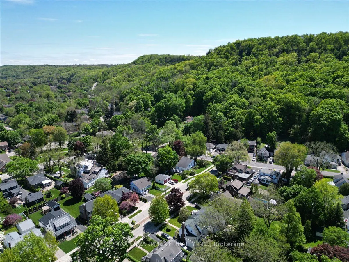 23 NELLES Boulevard