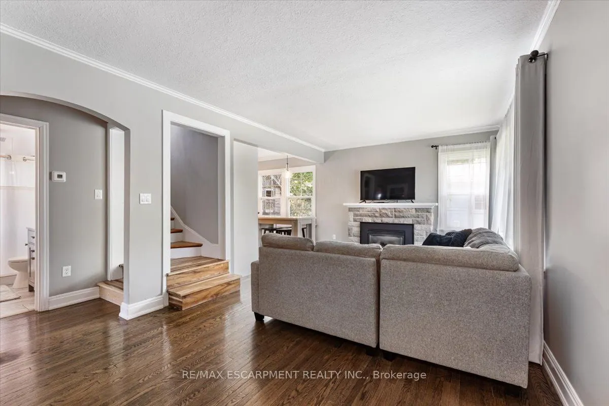 23 NELLES Boulevard