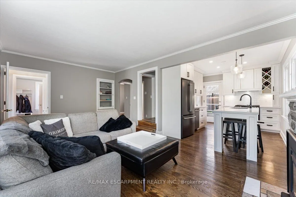 23 NELLES Boulevard