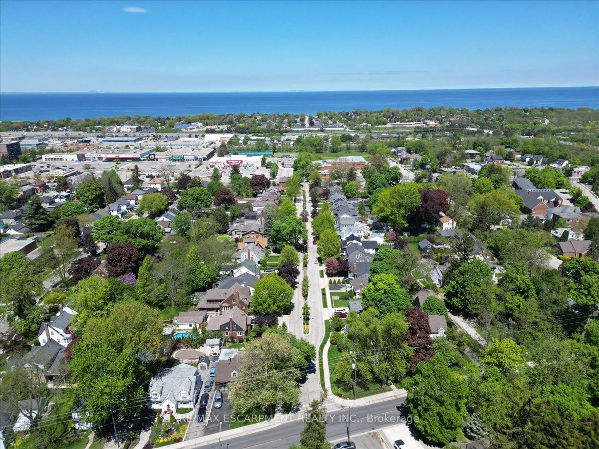 23 NELLES Boulevard