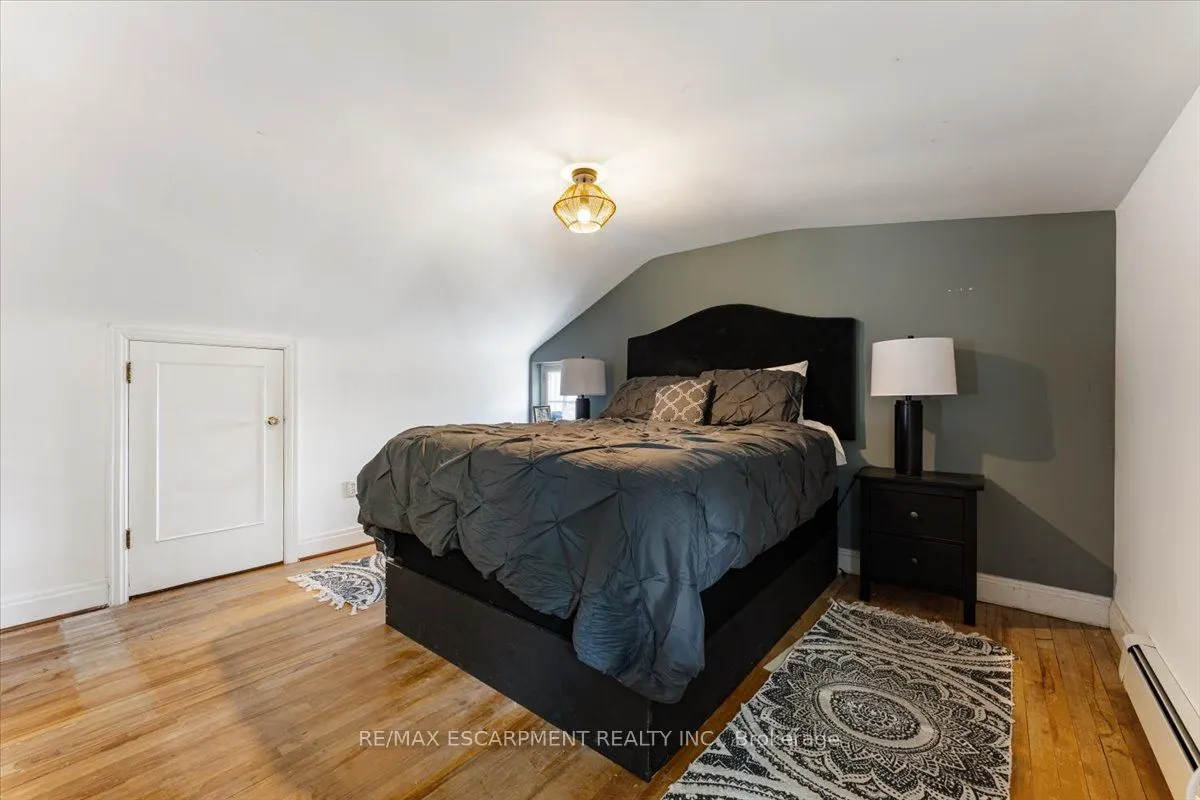 23 NELLES Boulevard
