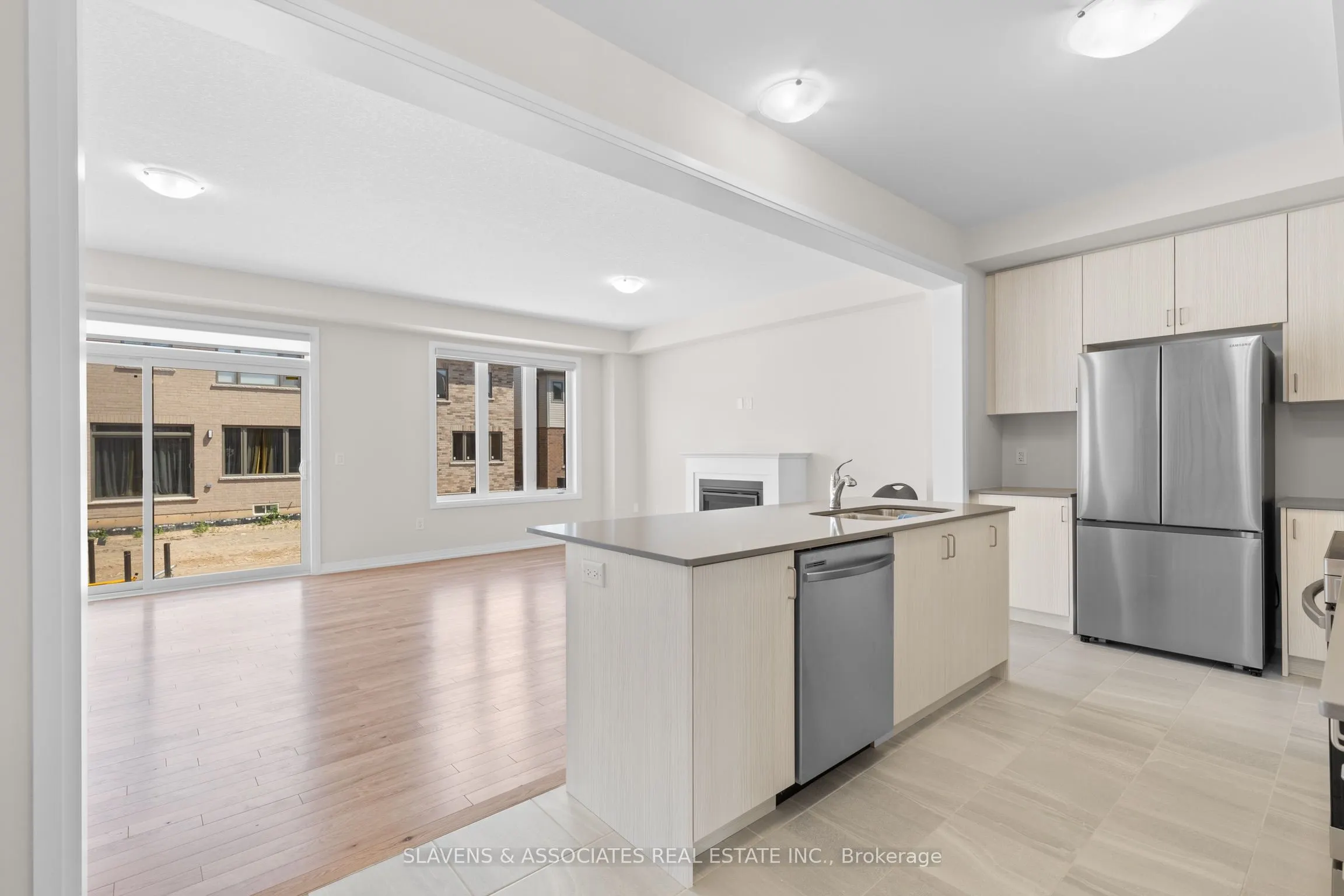 16 Crossmore Crescent