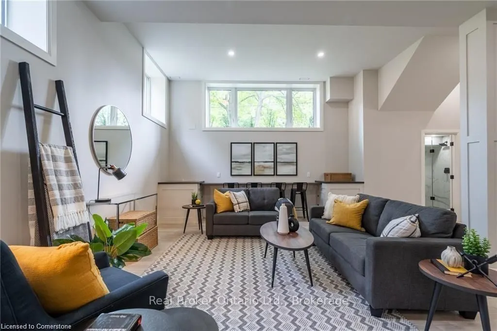 262 Robina Road
