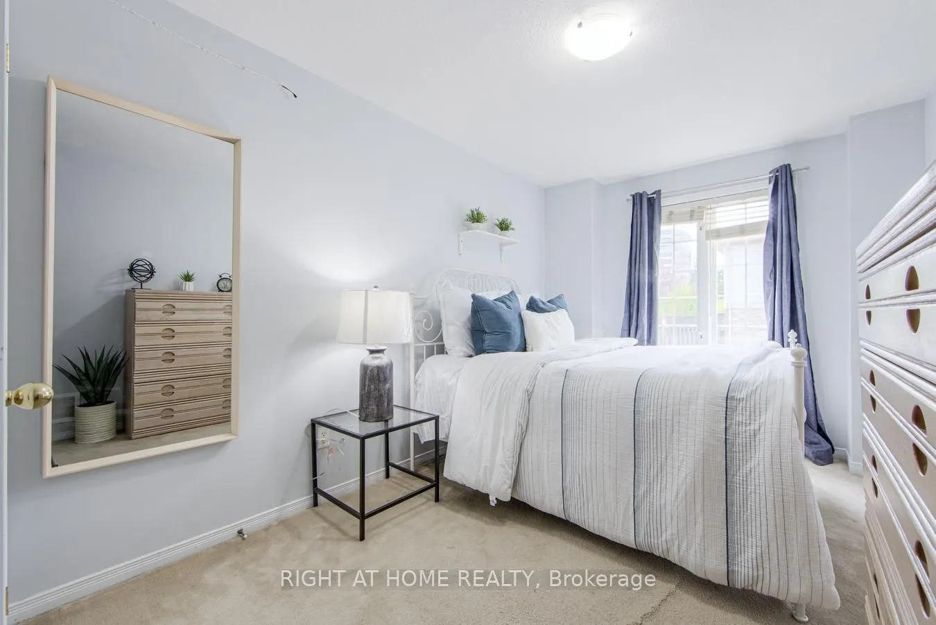 7 Southside Place, #27