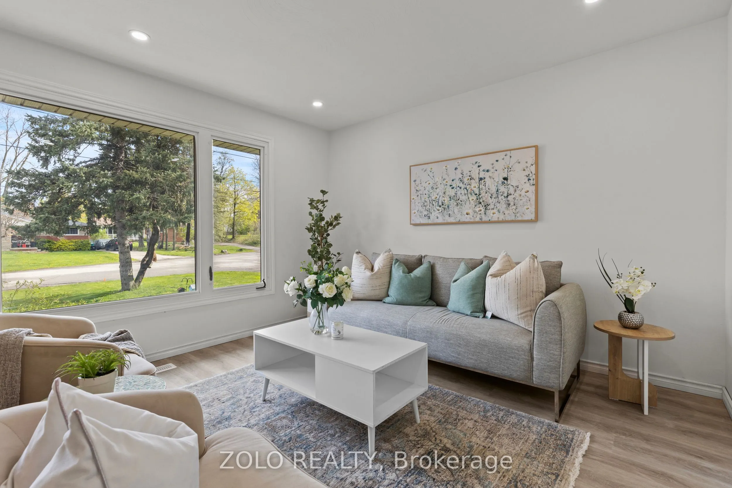 215 Mackenzie Crescent