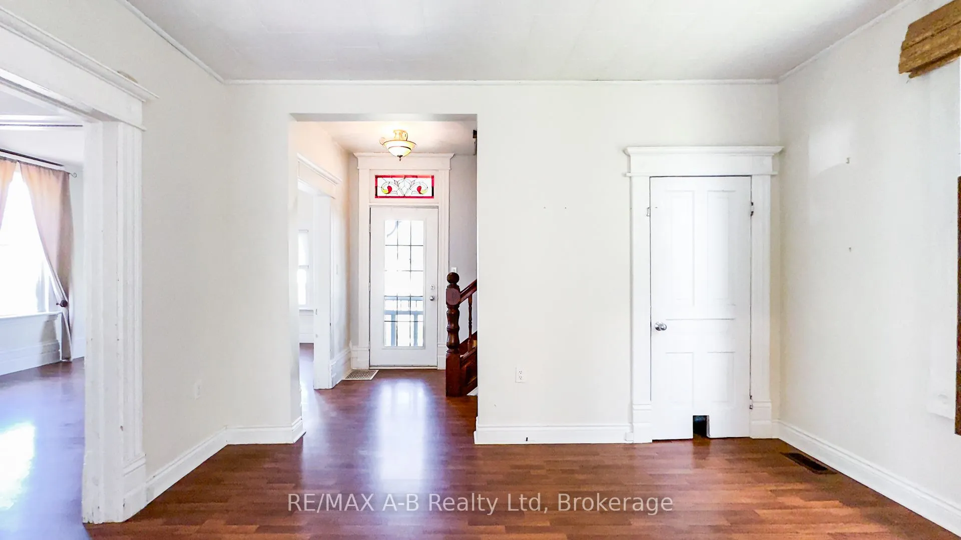 193 Water Street S