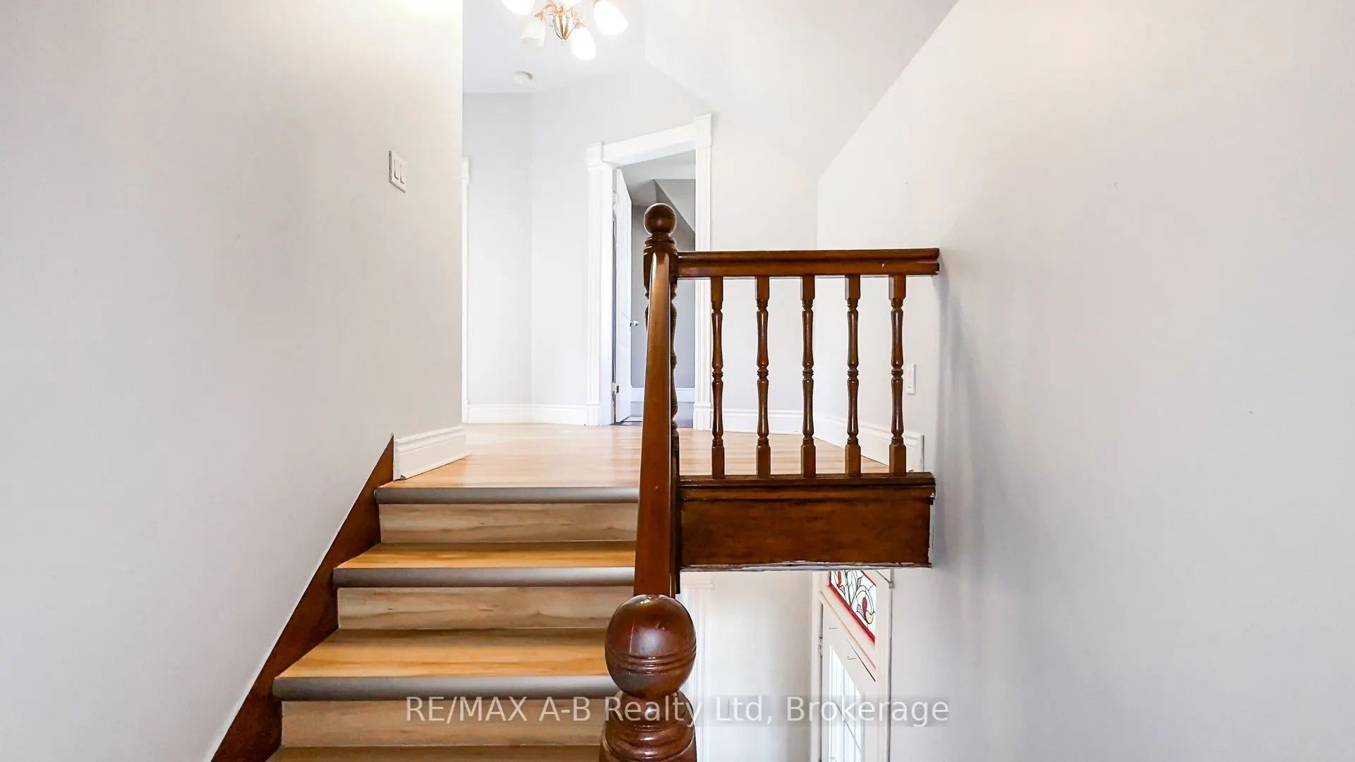 193 Water Street S
