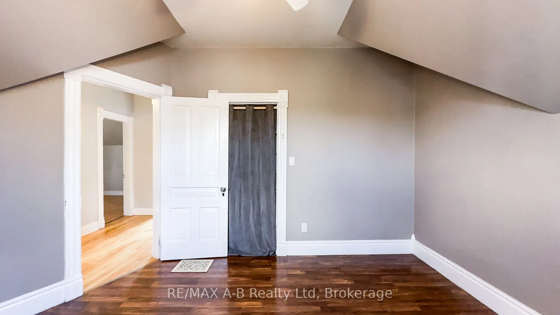 193 Water Street S