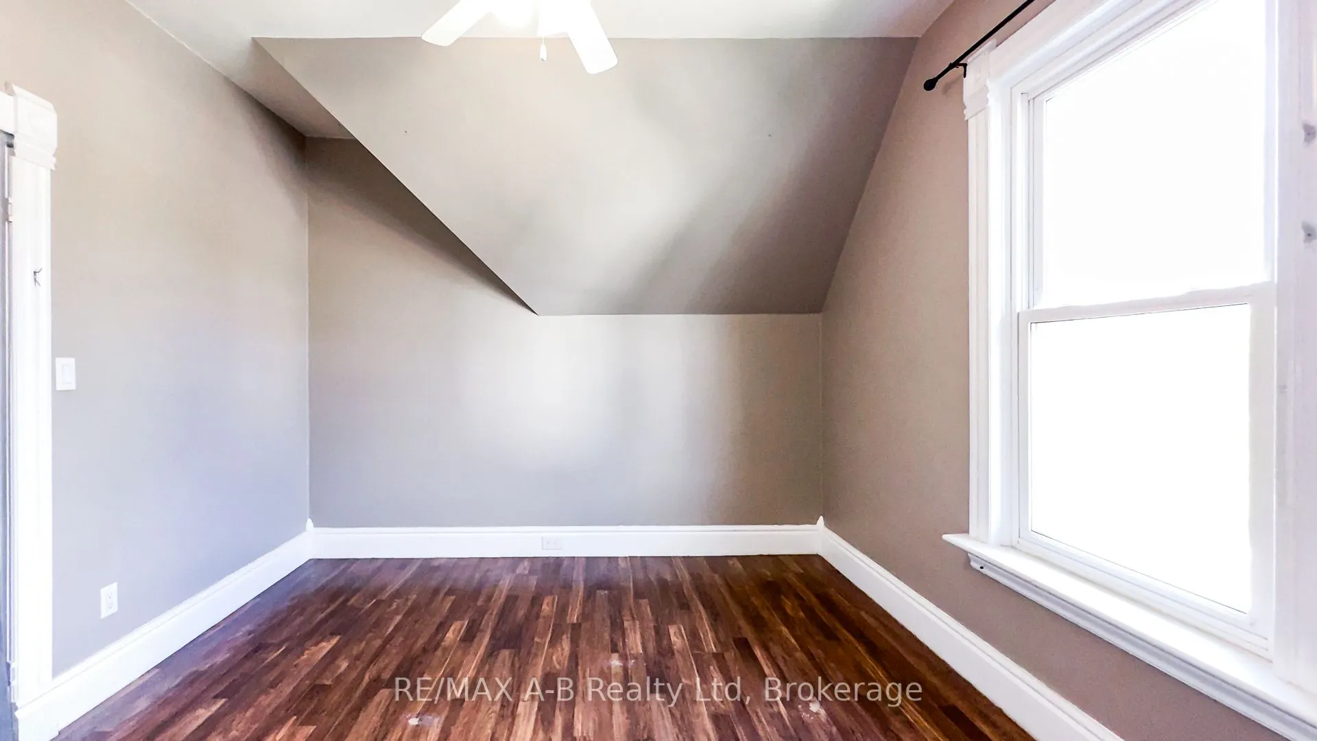 193 Water Street S