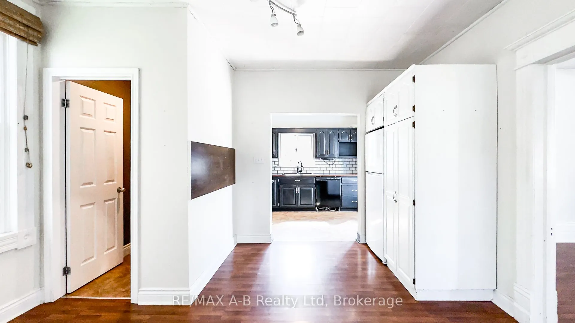 193 Water Street S