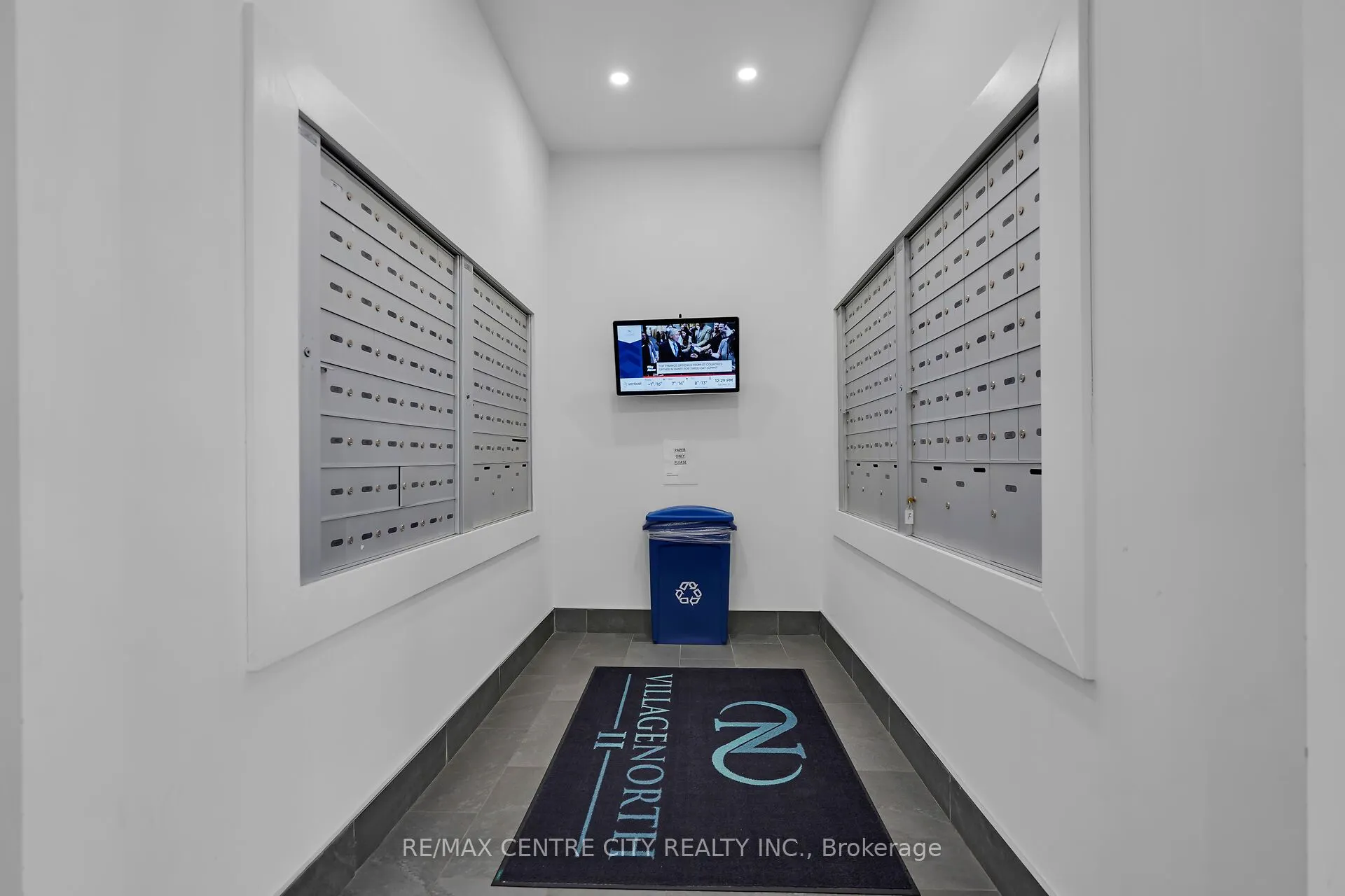 260 Villagewalk Boulevard #801