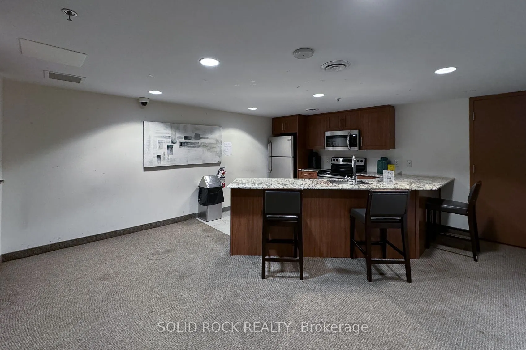 242 Rideau Street, #502