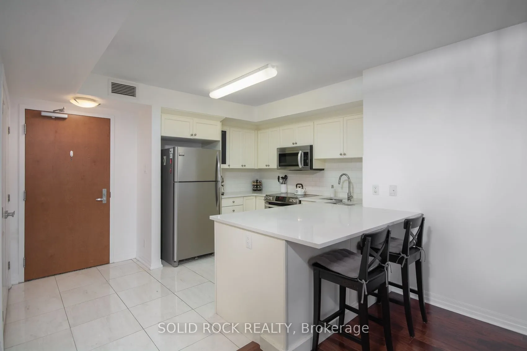 242 Rideau Street, #502