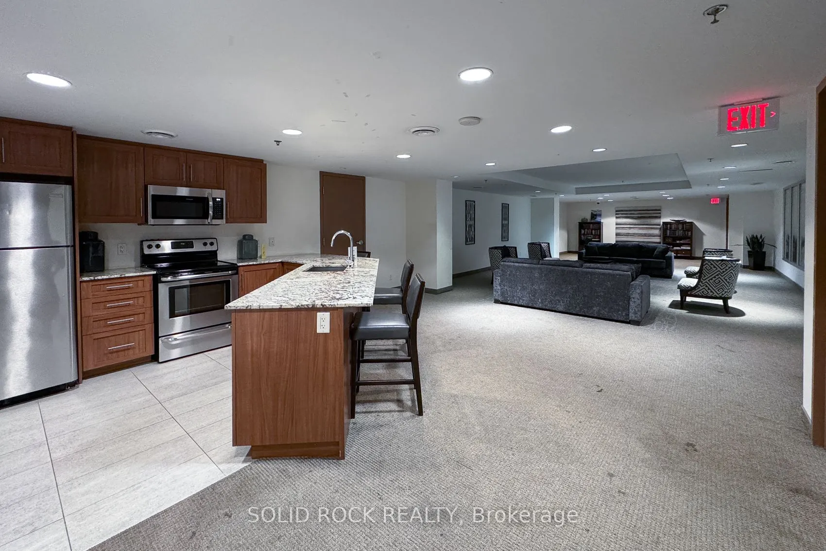 242 Rideau Street, #502