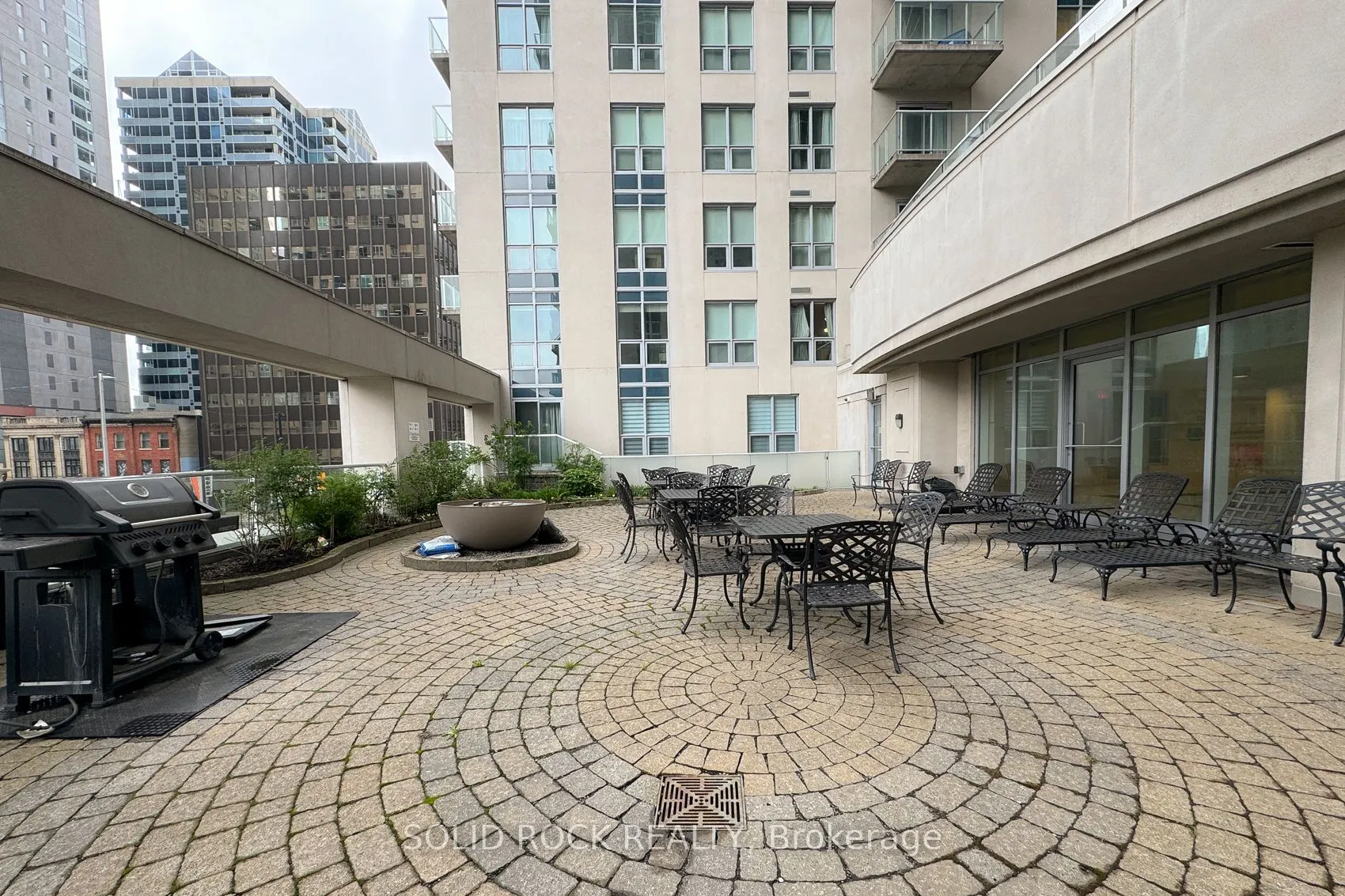 242 Rideau Street, #502