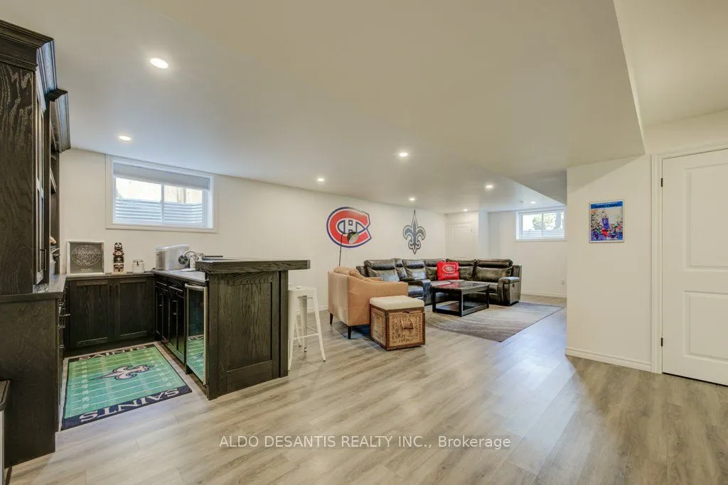 3526 Canfield Crescent