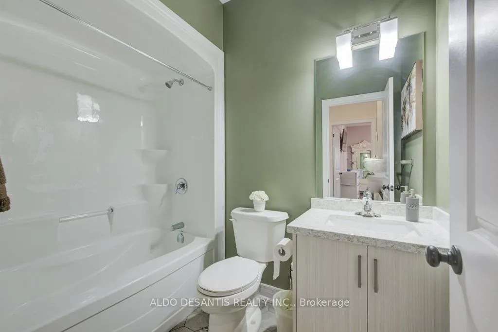 3526 Canfield Crescent