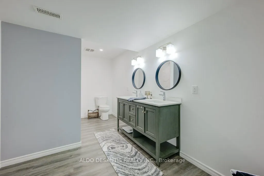 3526 Canfield Crescent