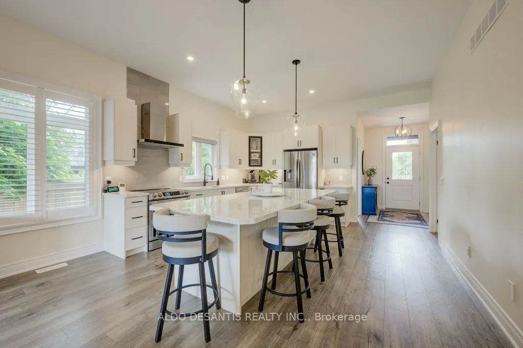 3526 Canfield Crescent
