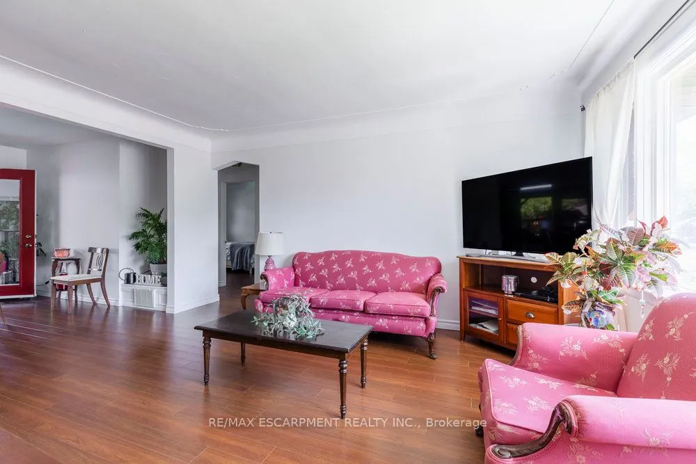 272 Upper Paradise Road