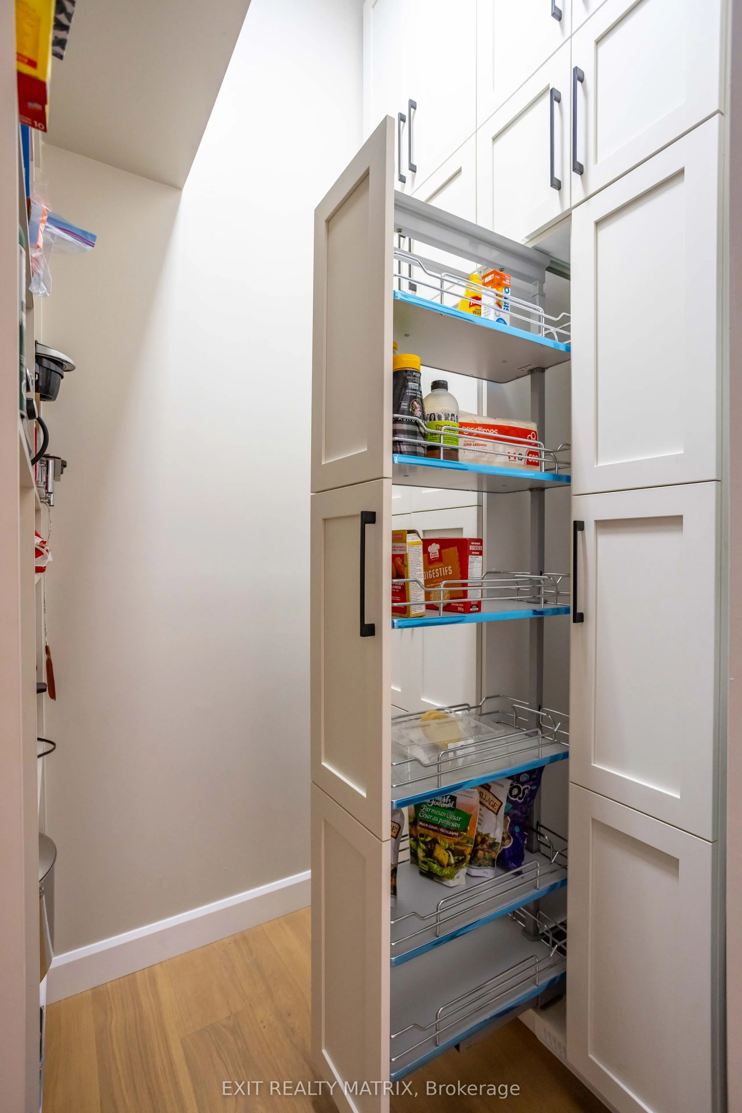 2418 Rideau Road