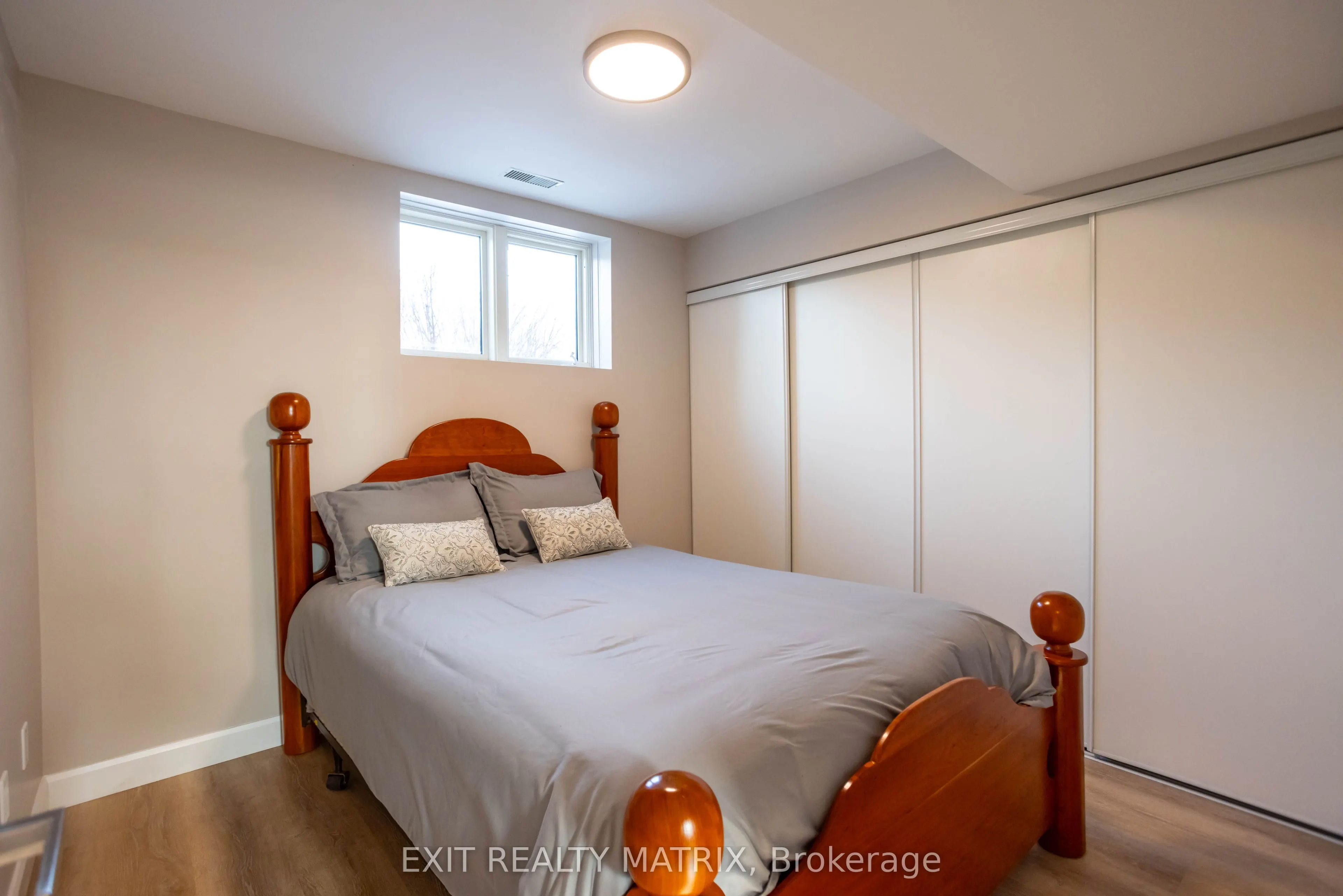 2418 Rideau Road