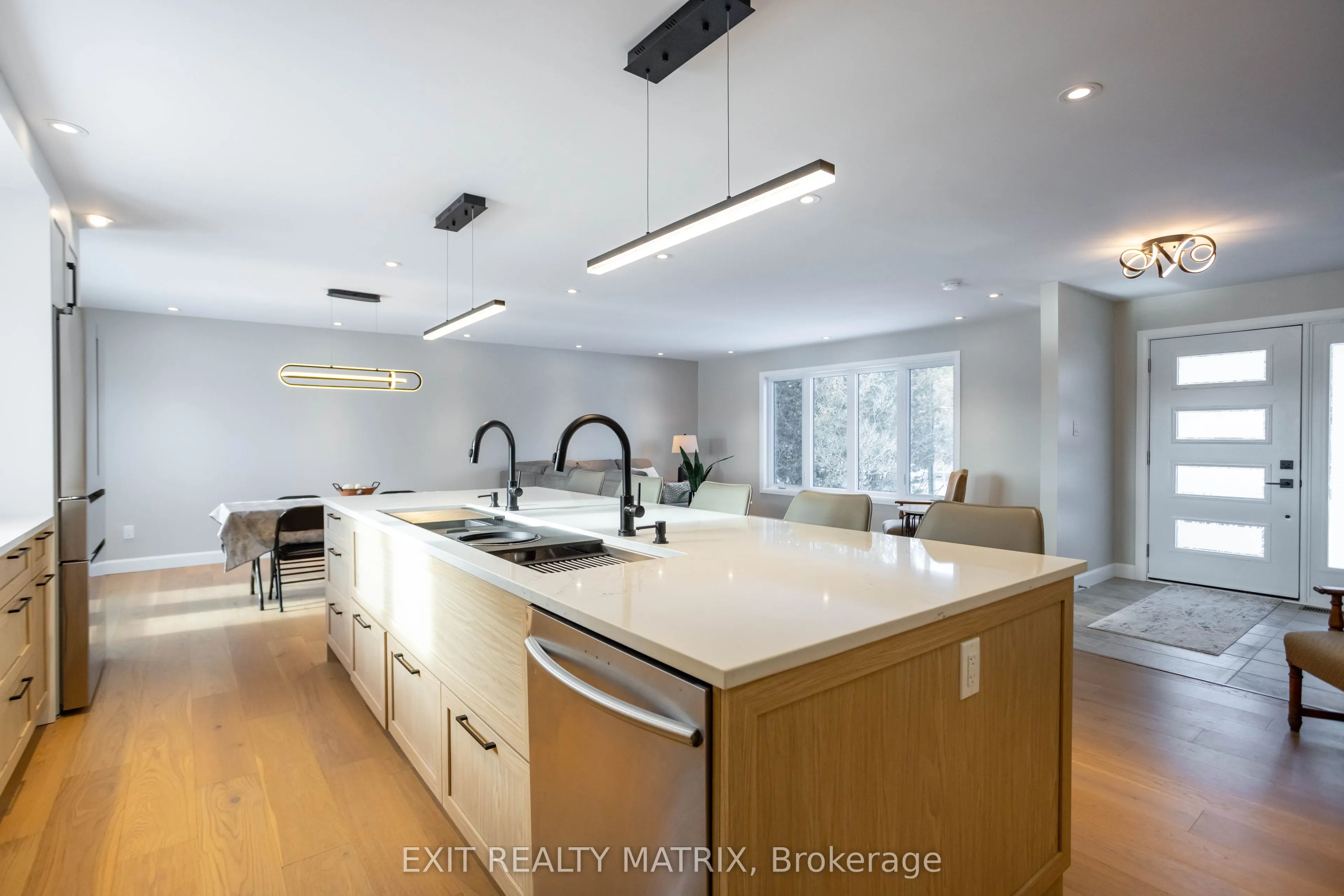 2418 Rideau Road