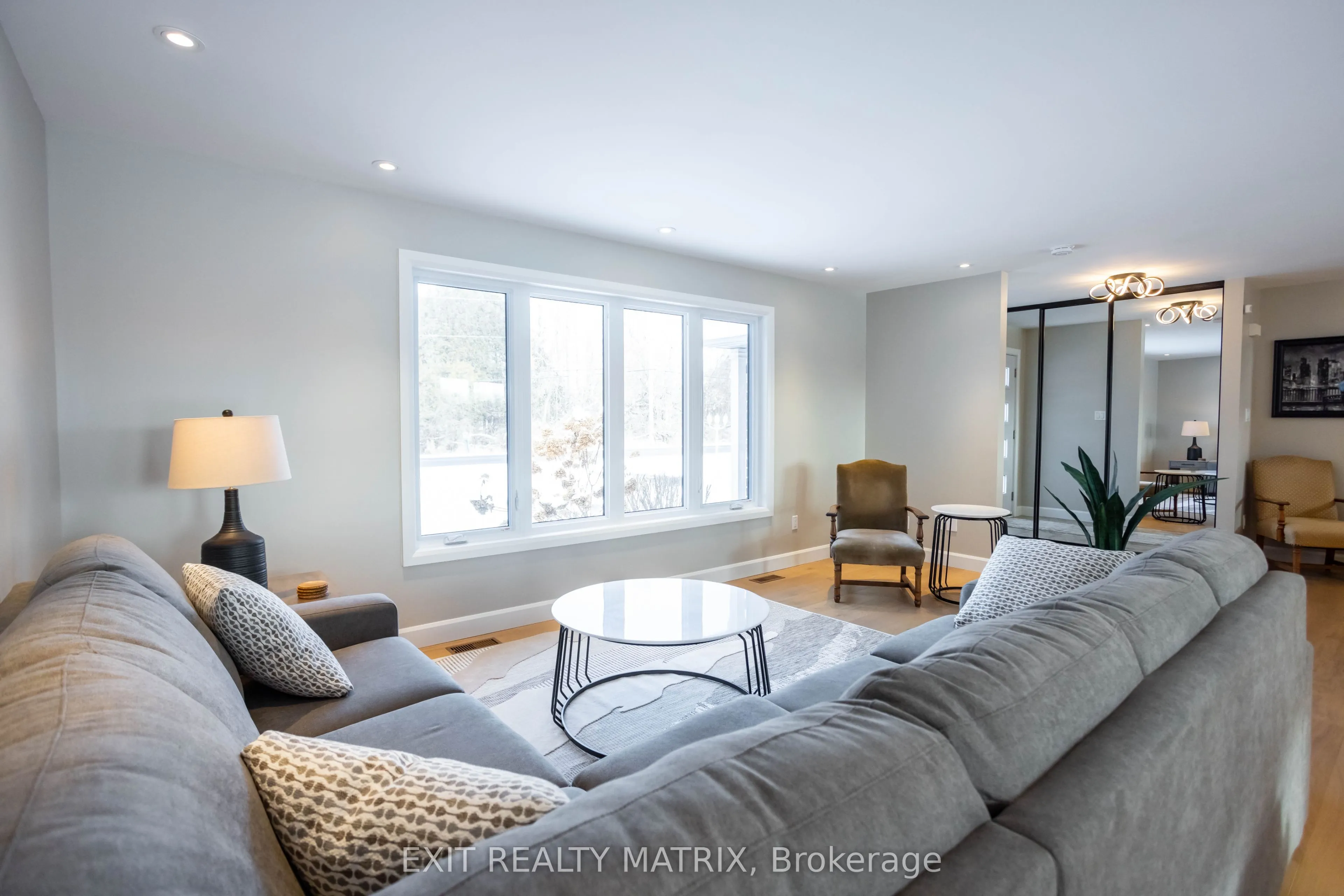 2418 Rideau Road