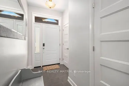 401 Voyageur Place