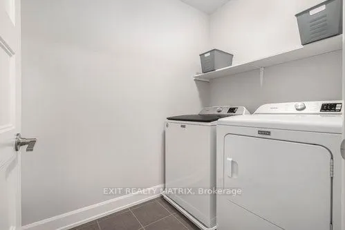 401 Voyageur Place