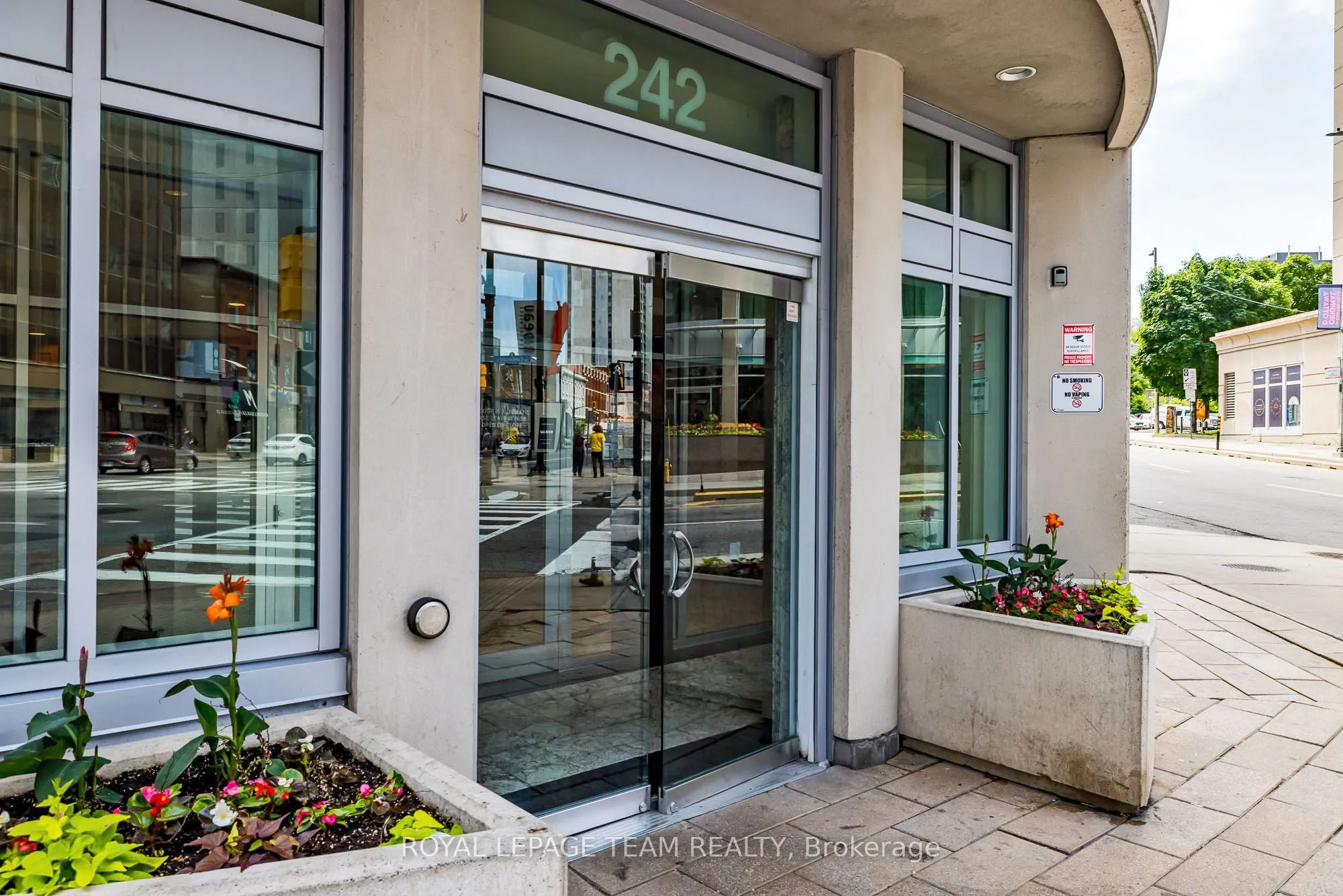 242 Rideau Street, #1809