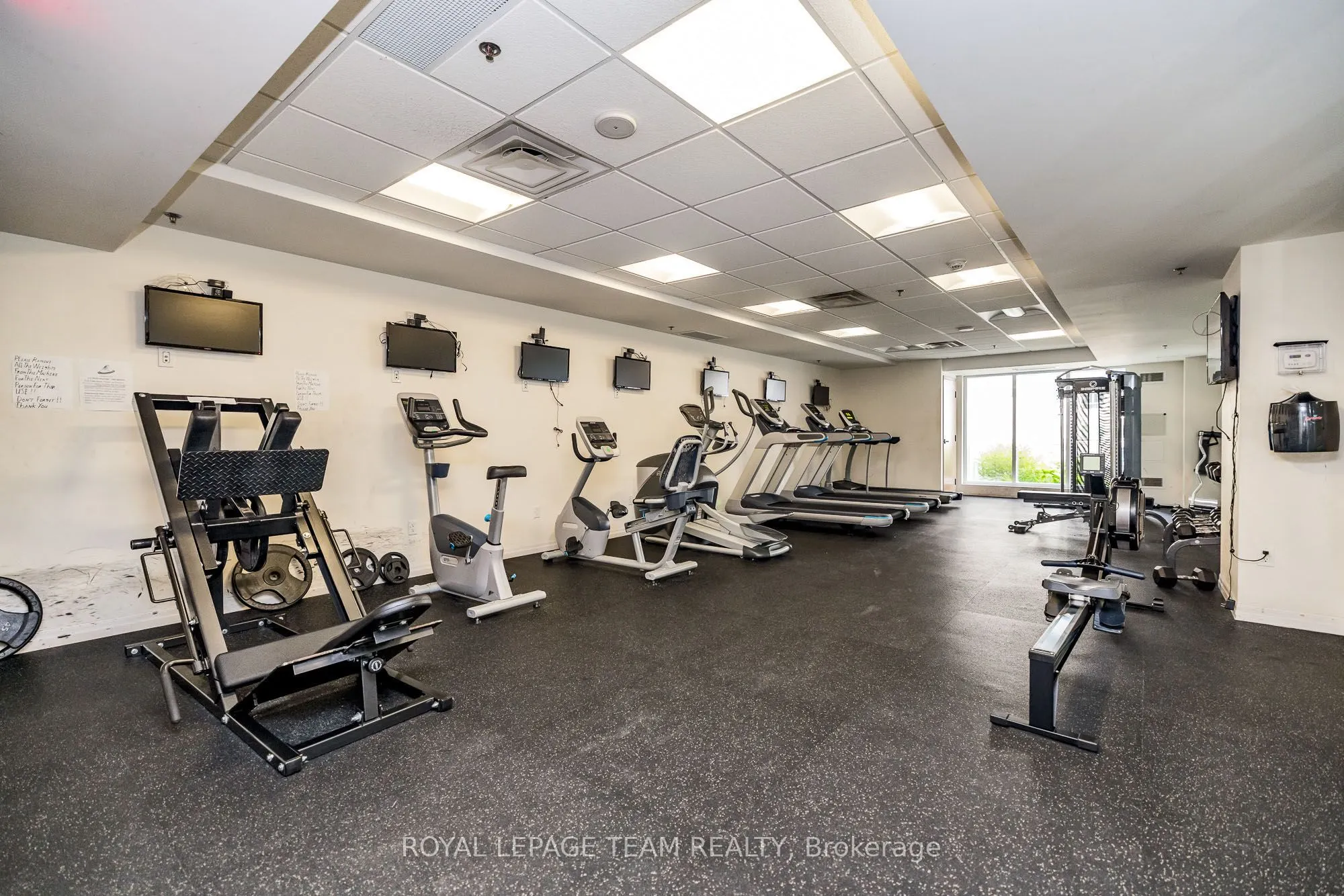 242 Rideau Street, #1809