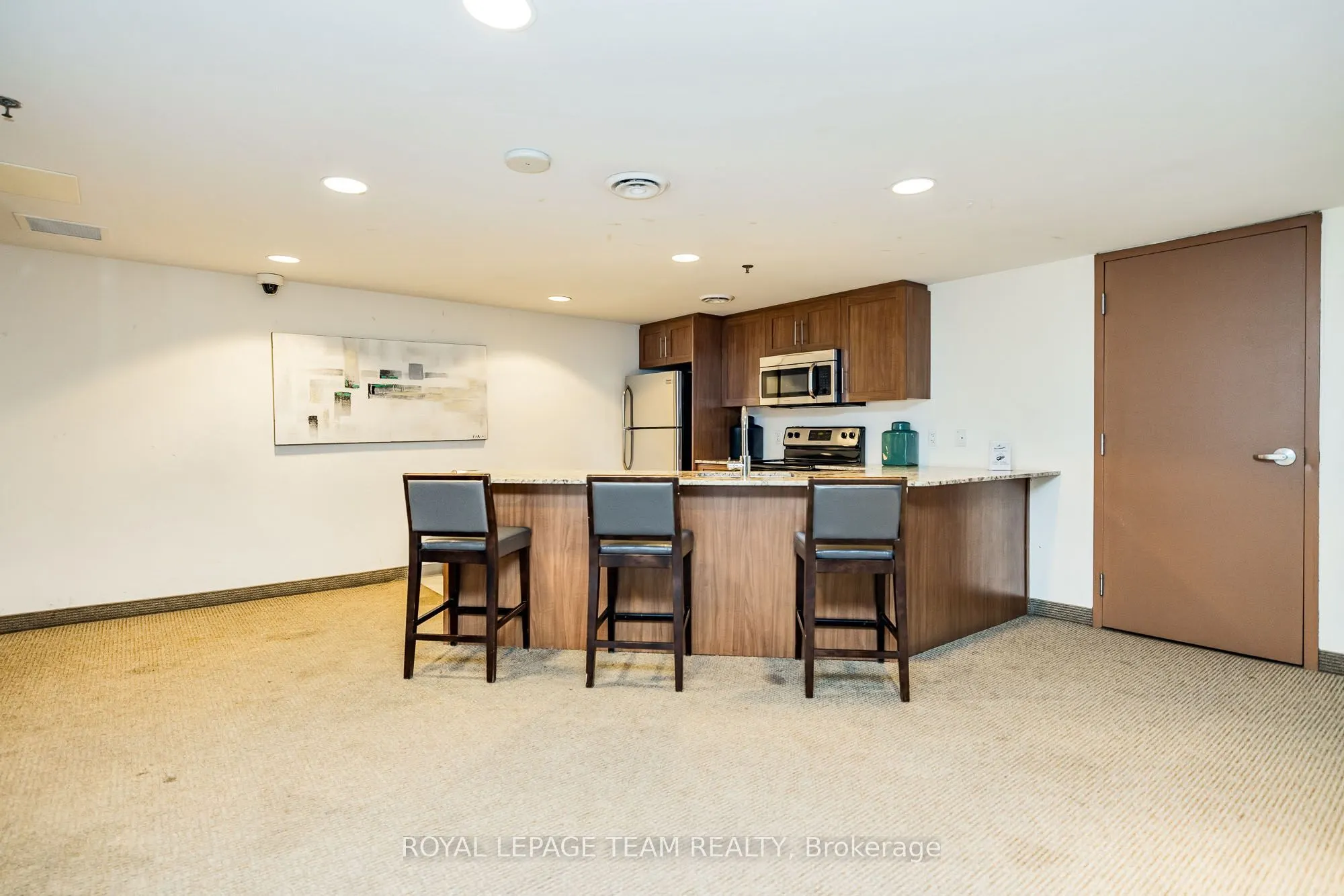 242 Rideau Street, #1809
