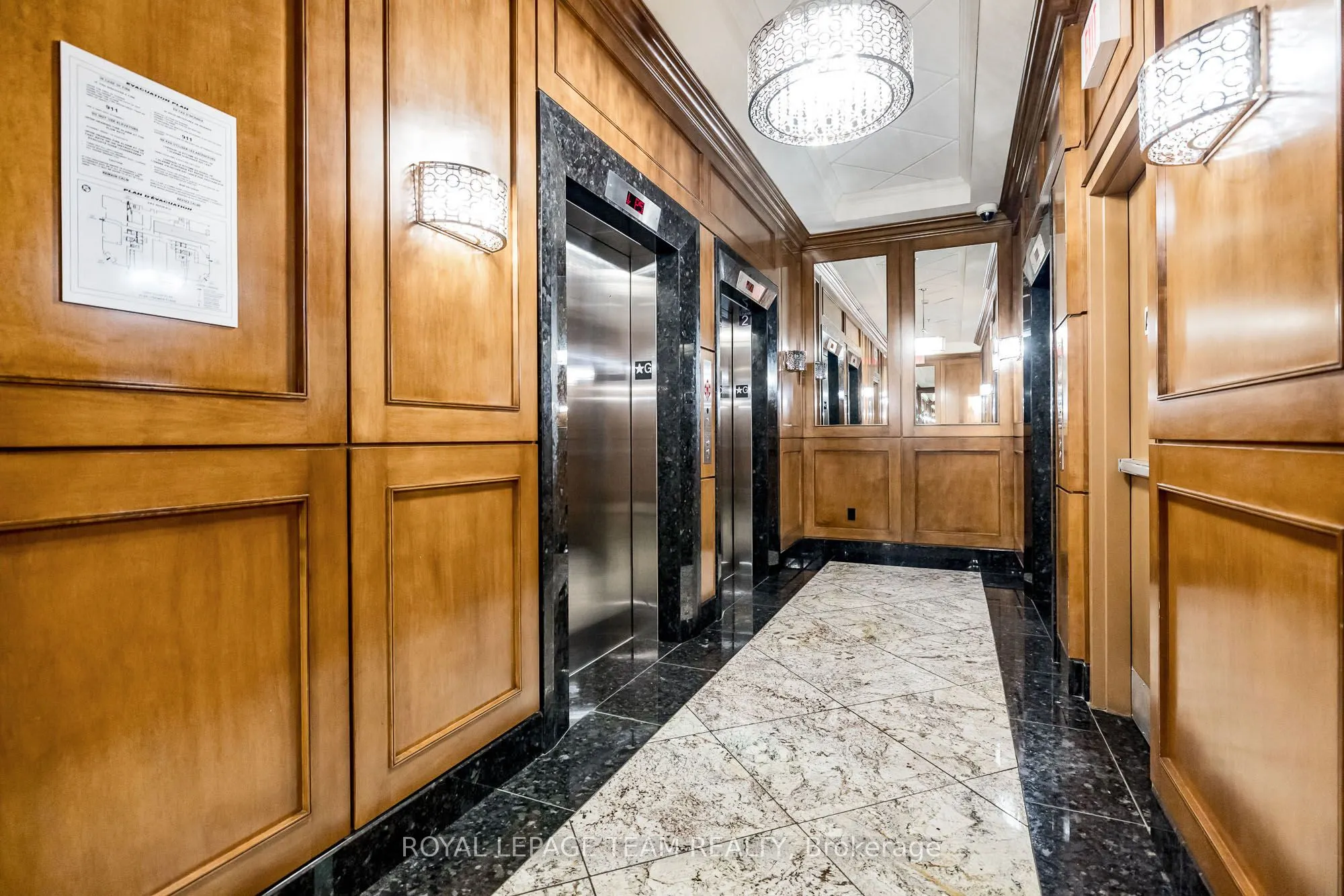 242 Rideau Street, #1809