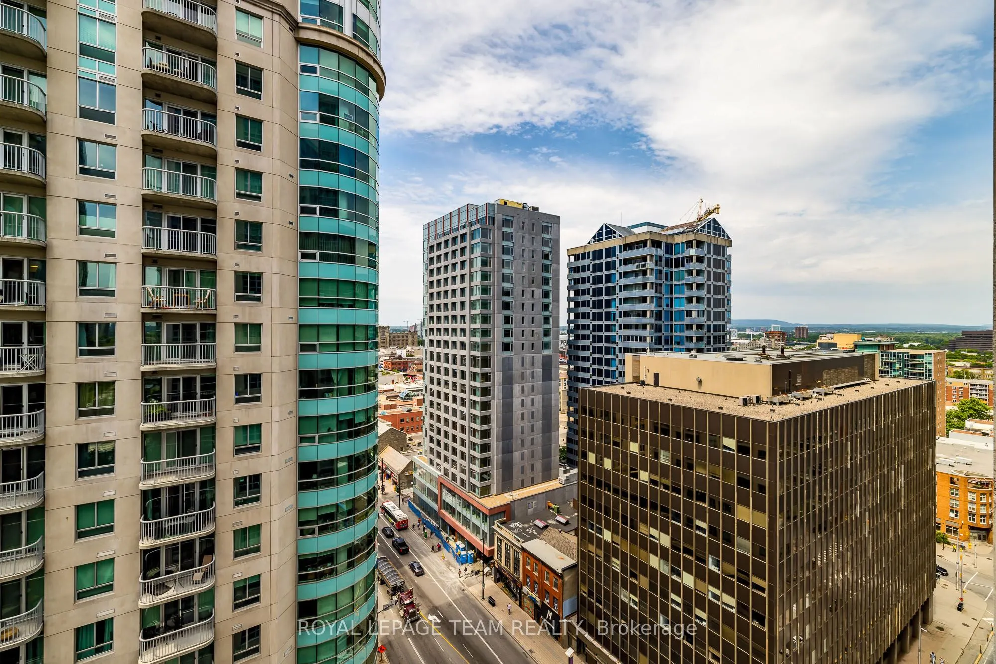 242 Rideau Street, #1809