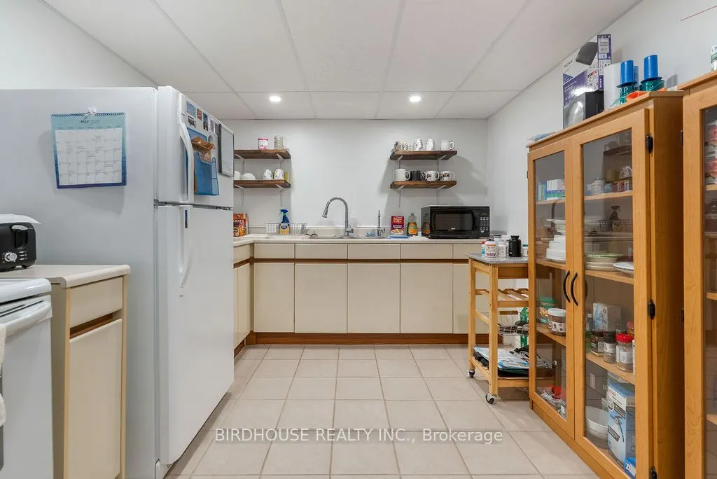 33 Corneil Street