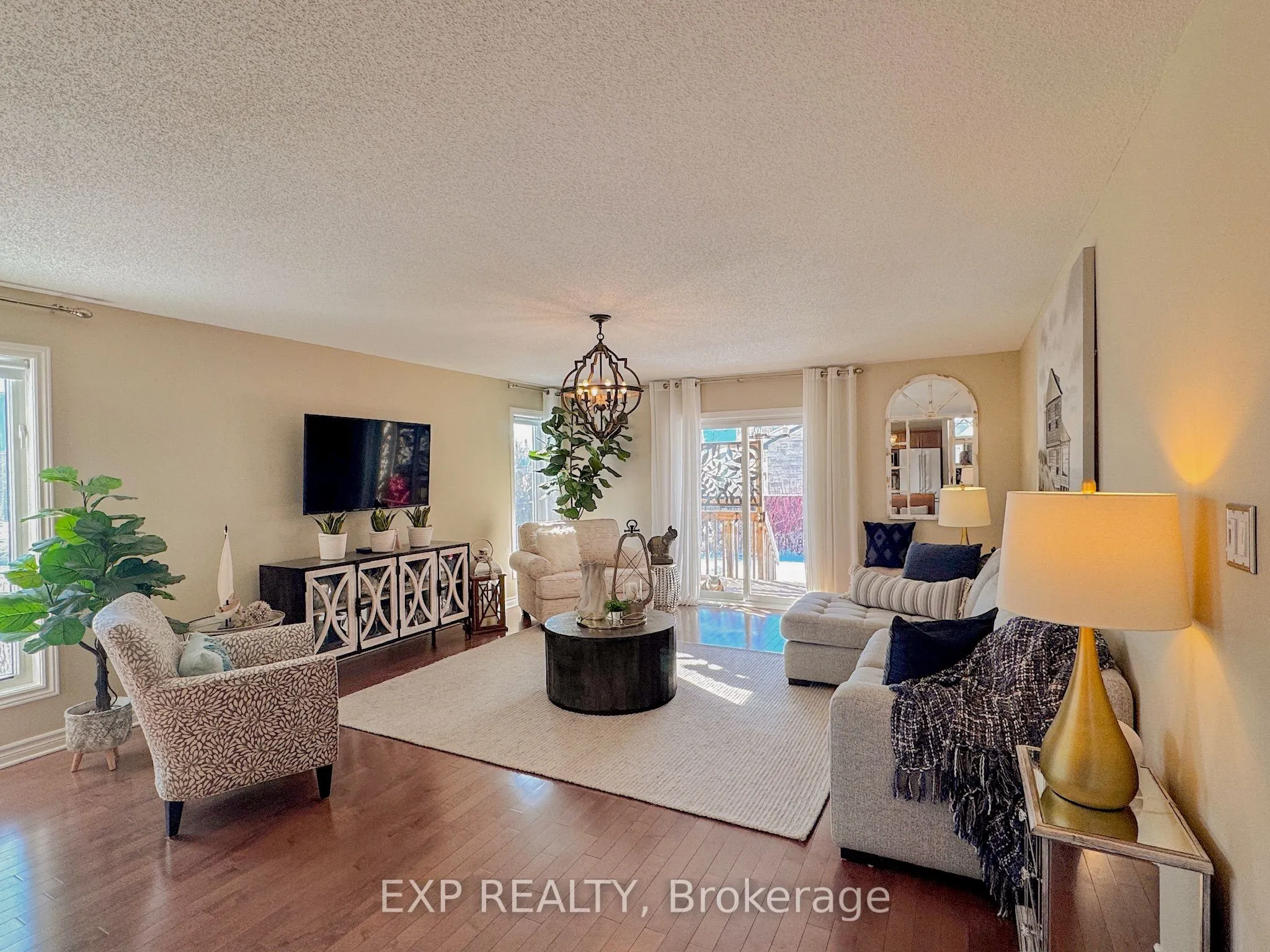 369 Zircon Street