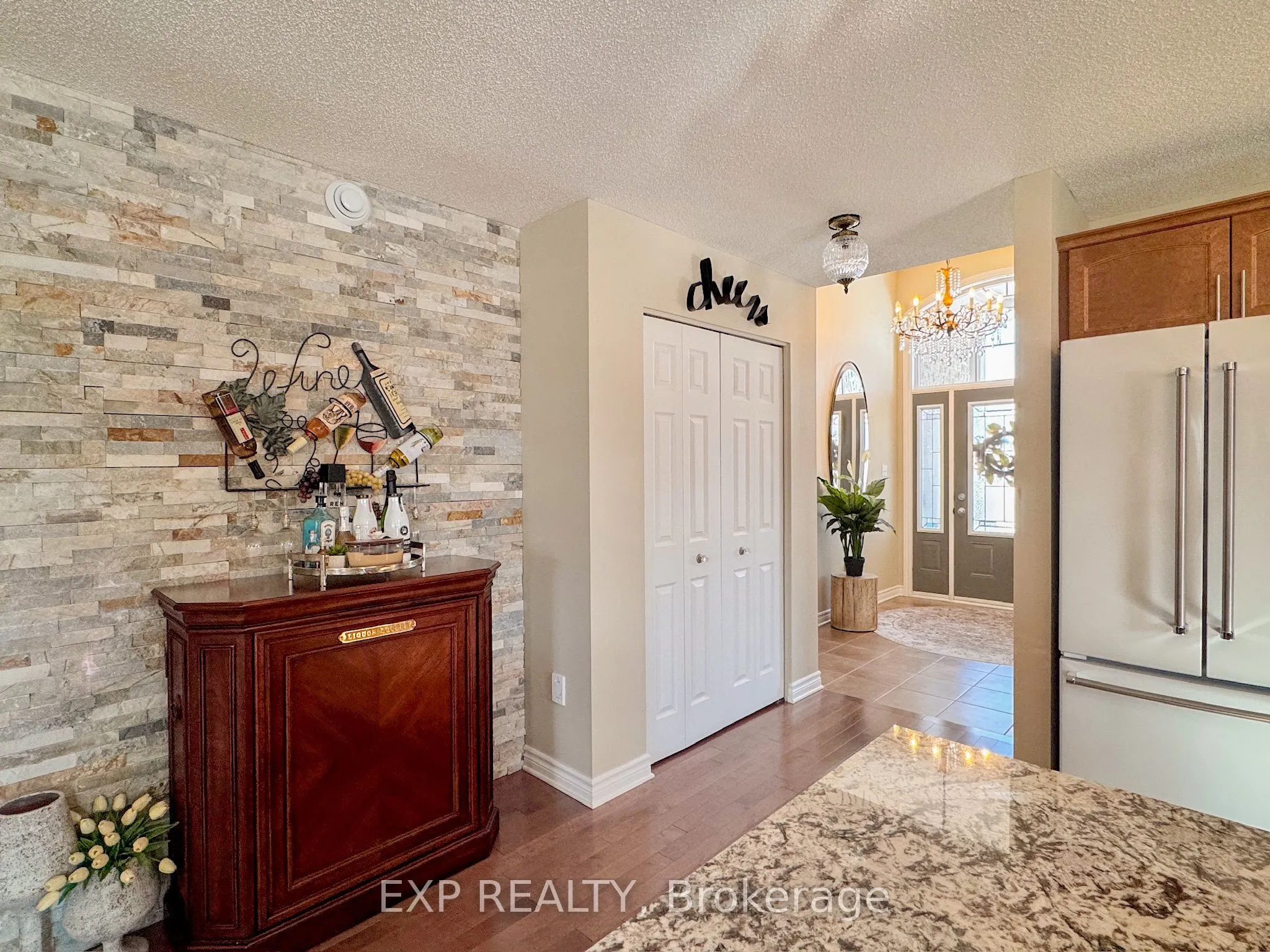 369 Zircon Street